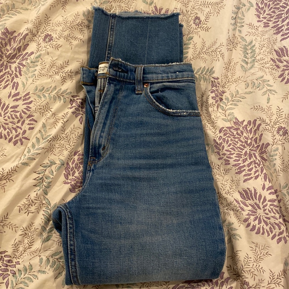 Abercrombie Ultra High Rise Ankle Straight Jeans | Sz 27
